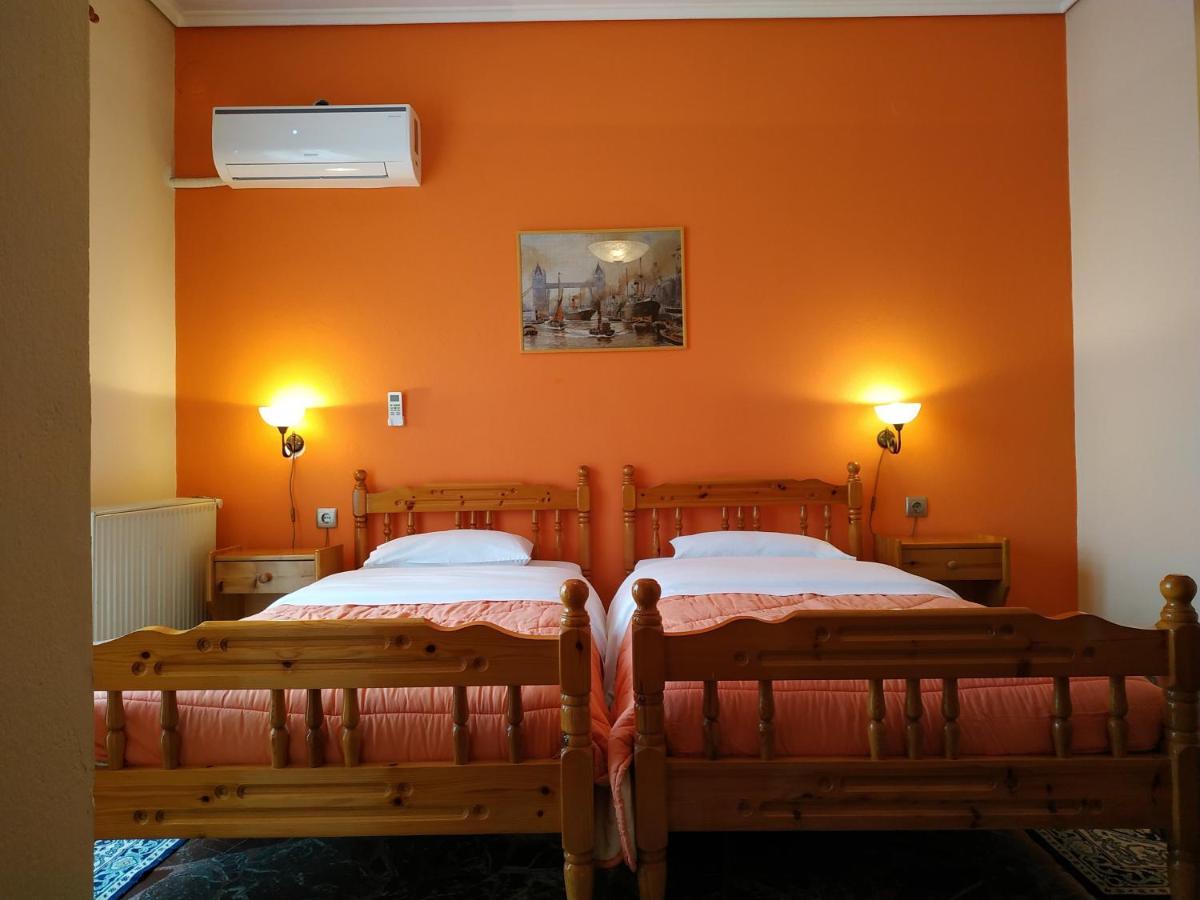 Pension Vergina Exterior photo