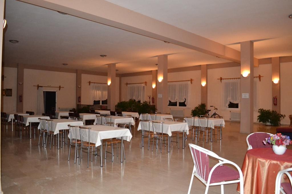 Pension Vergina Exterior photo