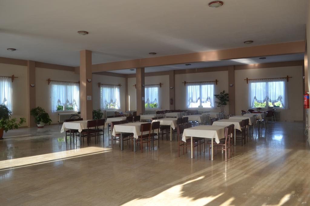 Pension Vergina Exterior photo